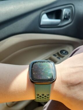 Fitbit Versa 3 Bundle